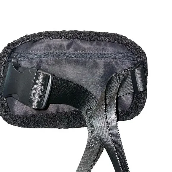 Lole Fleece Belt Bag Black Sherpa Waist Pack Unisex Crossbody Travel Handbag OS - Picture 7 of 11
